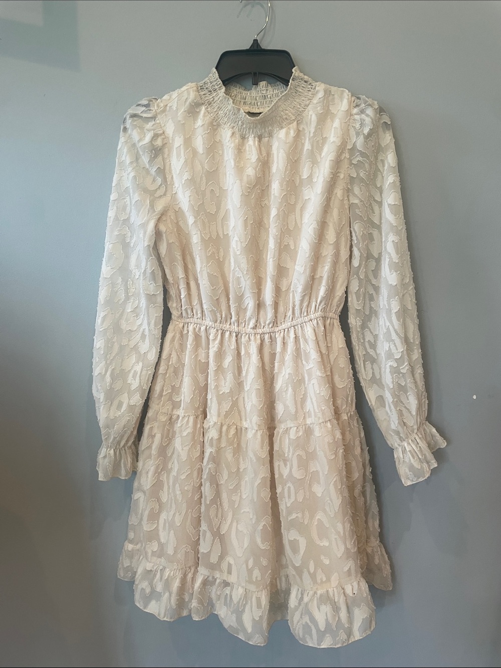 Lace long sleeve beige dress like new small